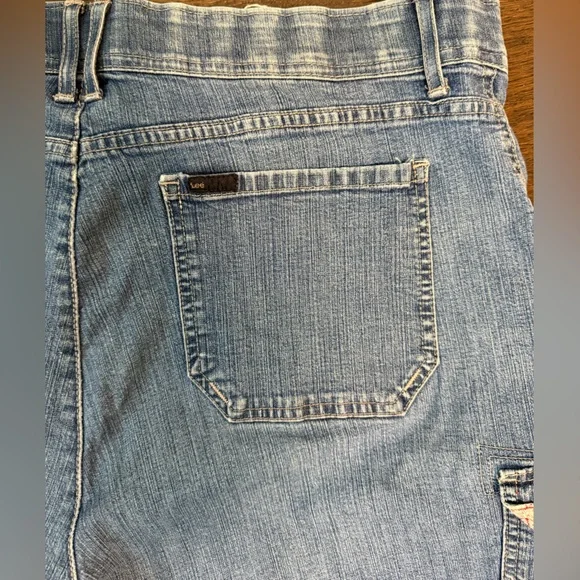 Lee Women's Comfort Waistband Shorts Stretch Denim Sz 18 Plus Cargo Pockets Y2k - Picture 4 of 10